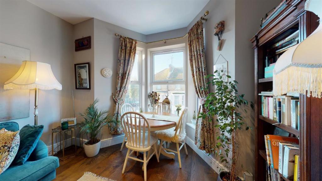 Boutique Margate Abode Apartment ภายนอก รูปภาพ